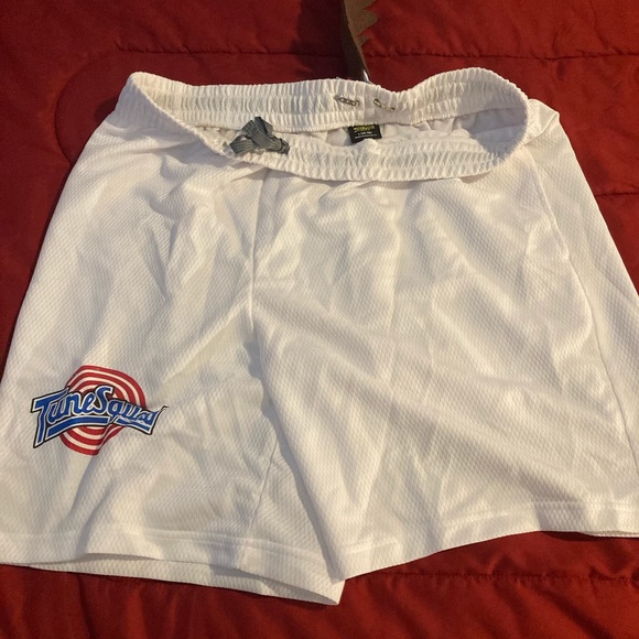 Wile E Coyote Space Jam Basketball Uniform - Picture 3 of 6